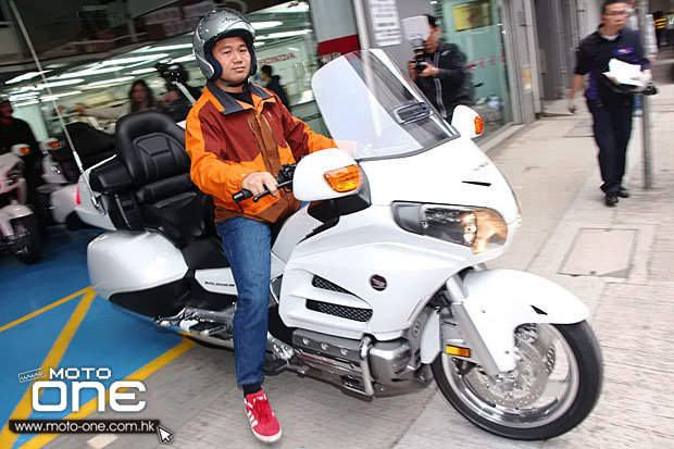 2014 HONDA GOLDWING 1800 F6B riding