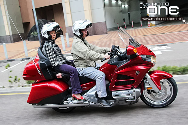 2014 HONDA GOLDWING 1800 F6B riding