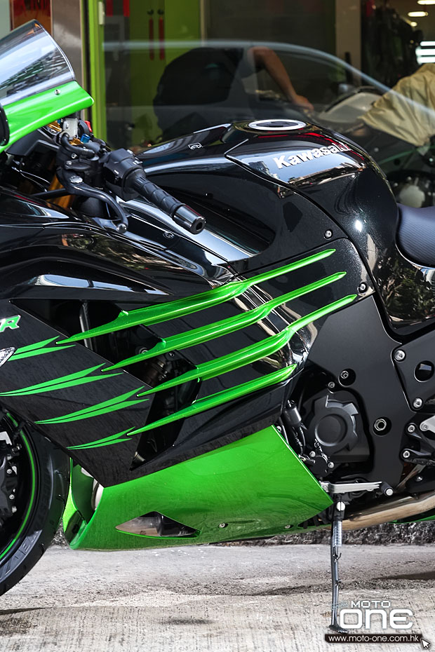 2014 KAWASAKI ZZR1400 OHLINS