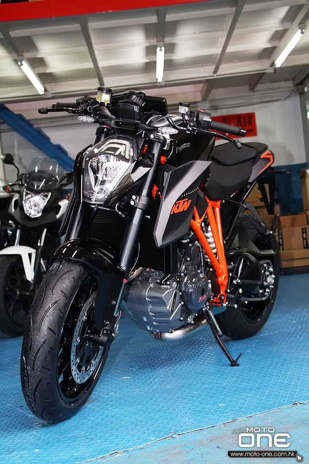 2014 KTM 1290 SUPERDUKE R