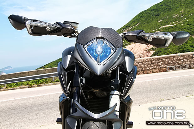 2014 MV AGUSTA RIVALE 800 test