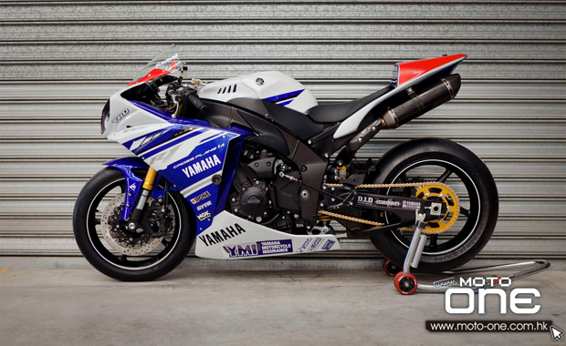 2014 YAMAHA YZF-R1 factory racing team