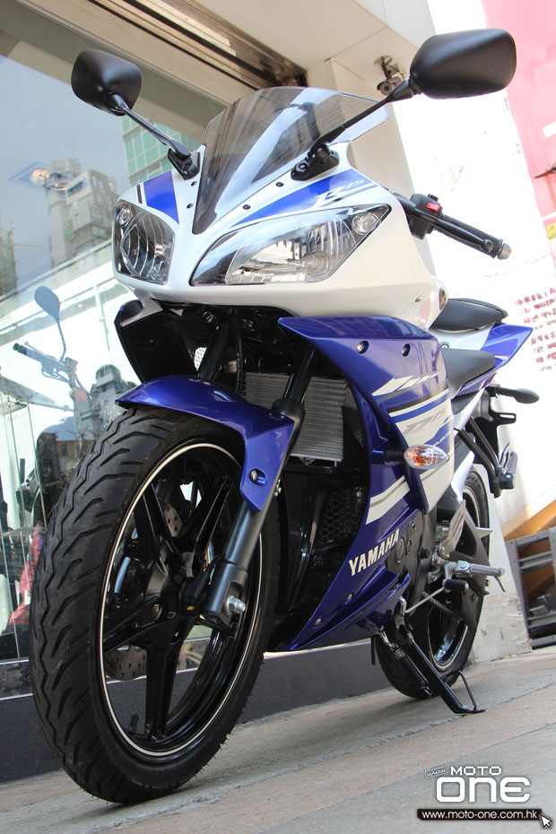 2014 YAMAHA YZF R15 2.0