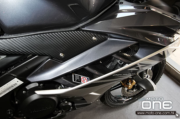 2014 YAMAHA YZF R15 2.0