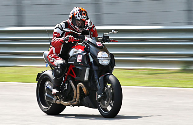 2014 ducati track day