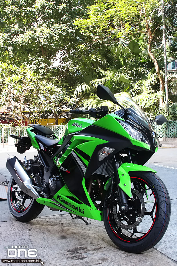 2014_kawasaki_ninja_300_sp