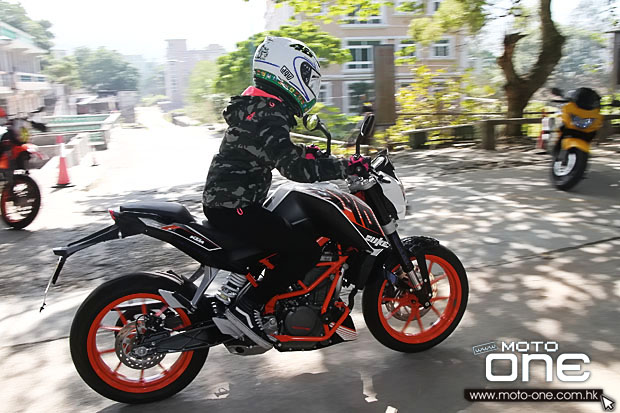 2014 ktm duke 390 abs test day