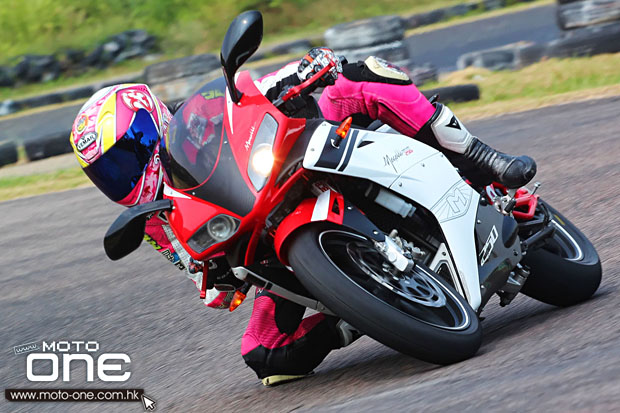 2014 megelli 250r 250s test moto-one.com.hk