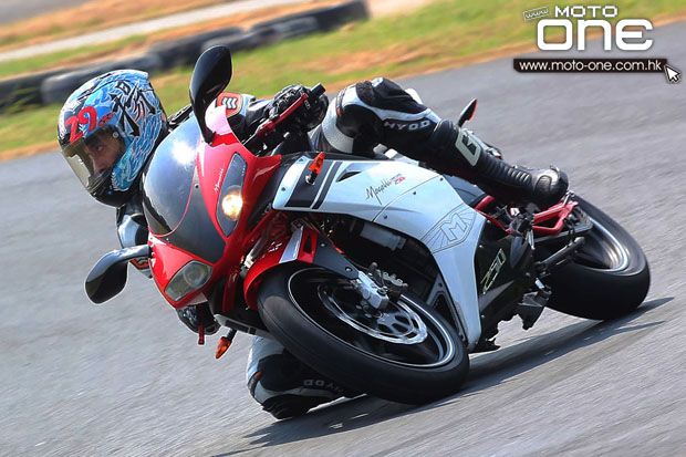 2014 megelli 250r 250s test moto-one.com.hk
