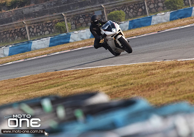 2014 motard tech zic track day moto-one.com.hk