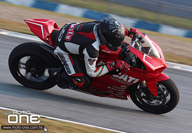 2014 motard tech zic track day moto-one.com.hk