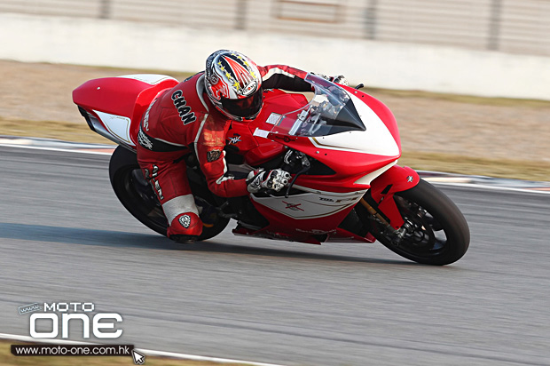 2014 motard tech zic track day moto-one.com.hk