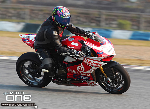 2014 motard tech zic track day moto-one.com.hk