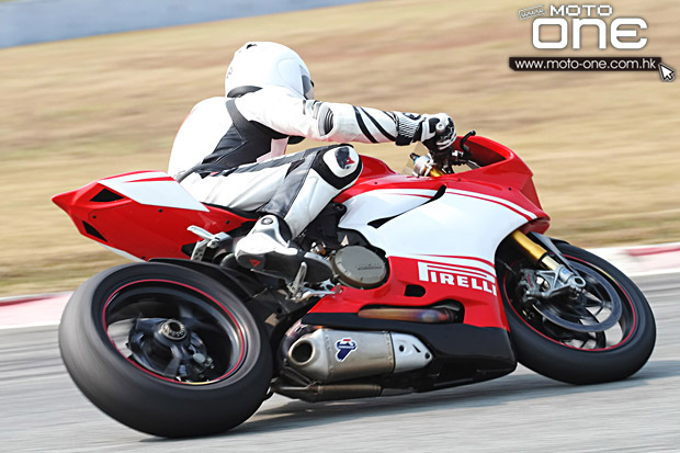 2014 motard tech zic track day moto-one.com.hk