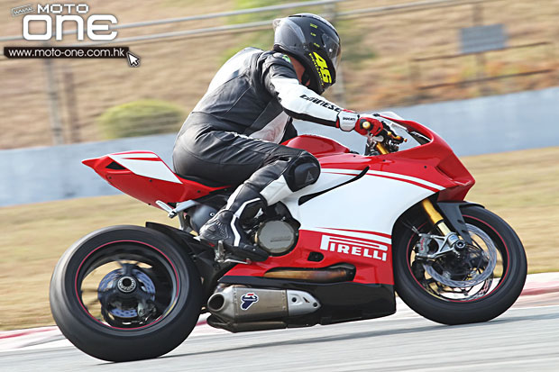 2014 motard tech zic track day moto-one.com.hk