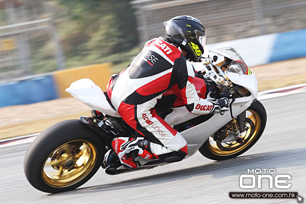 2014 motard tech zic track day moto-one.com.hk