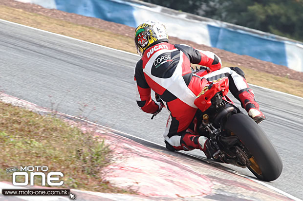 2014 motard tech zic track day moto-one.com.hk