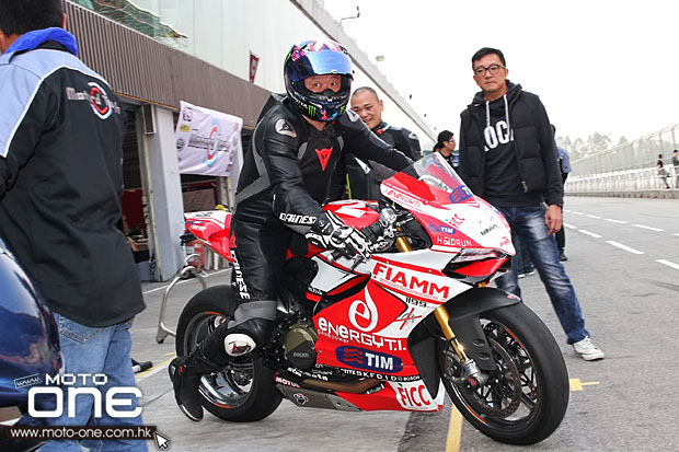 2014 motard tech zic track day moto-one.com.hk