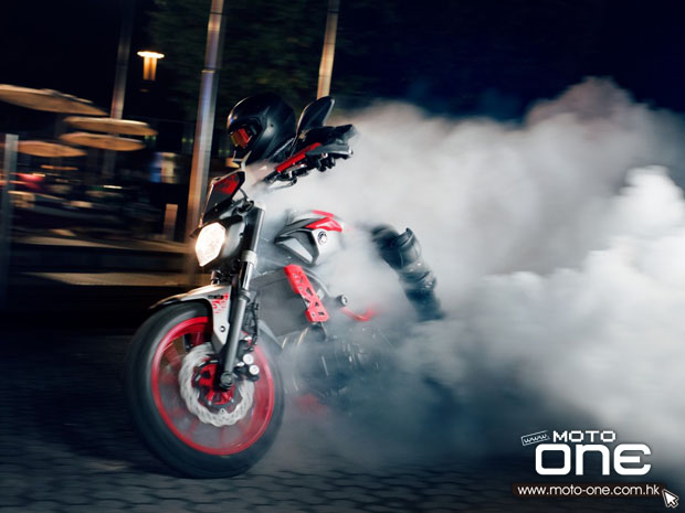 2015 yamaha mt-07 moto cag