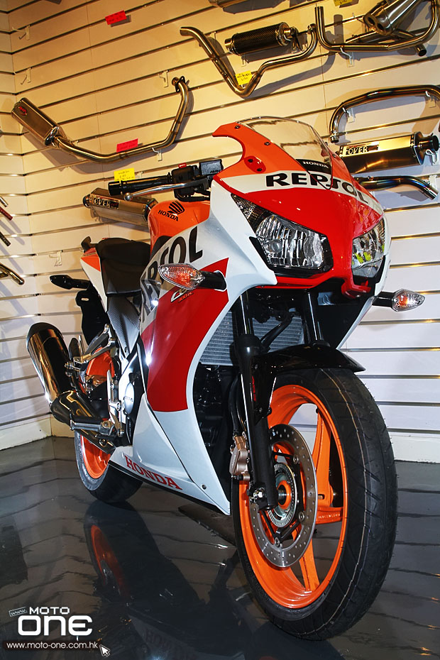 2014 HONDA CBR300R ABS