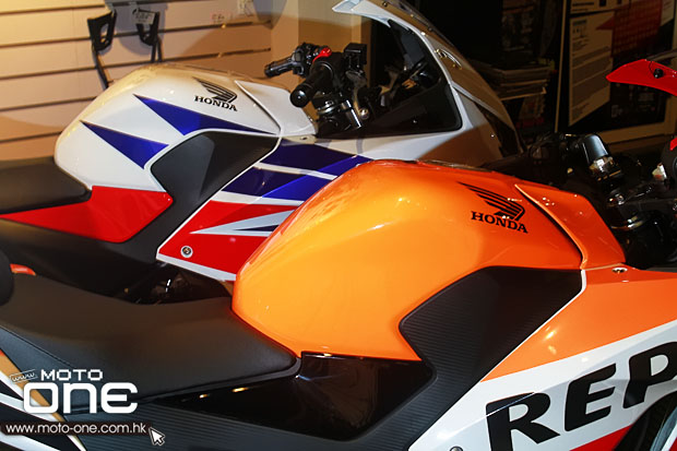 2014 HONDA CBR300R ABS