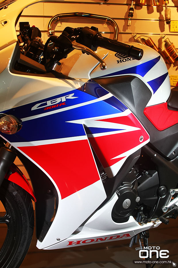 2014 HONDA CBR300R ABS