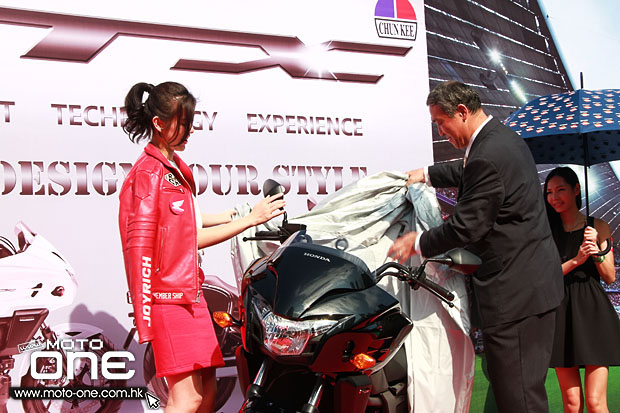 Honda CTX700 Myolie Wu 胡杏兒