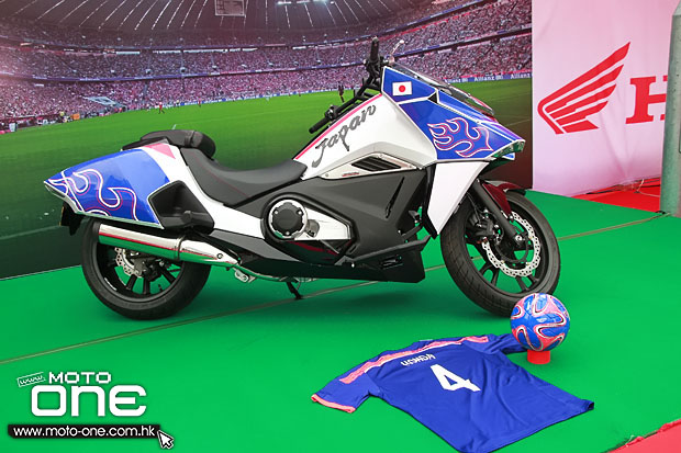 Honda CTX700 Myolie Wu 胡杏兒 Honda CTX700 Myolie Wu 胡杏兒