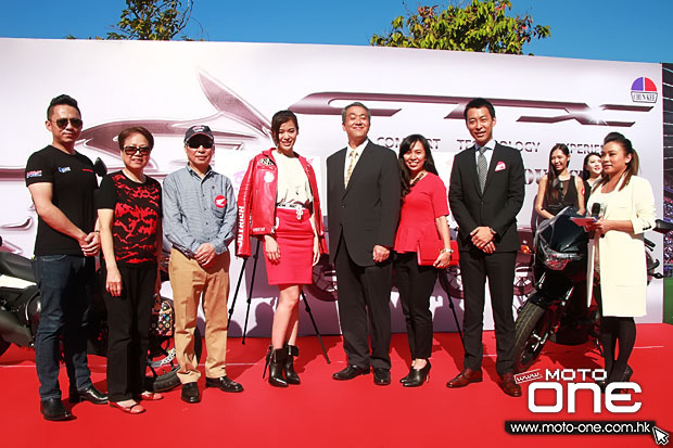 Honda CTX700 Myolie Wu 胡杏兒 Honda CTX700 Myolie Wu 胡杏兒