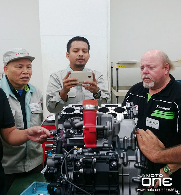 2014 KAWASAKI JAPAN h2 Training Course