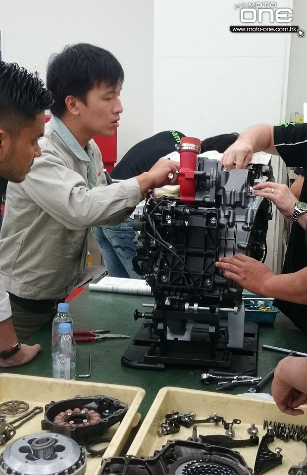 2014 KAWASAKI JAPAN h2 Training Course