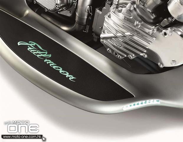 Akrapovic Full Moon Concept