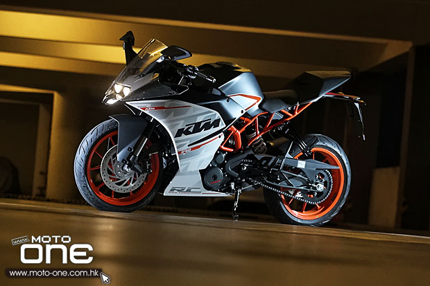 2015 KTM RC390 ABS test