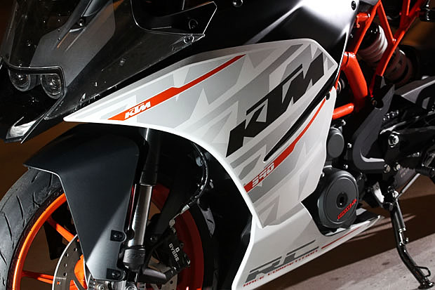 2015 KTM RC390 ABS test