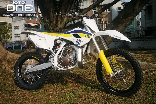 2015_HUSQVARNA_TC85