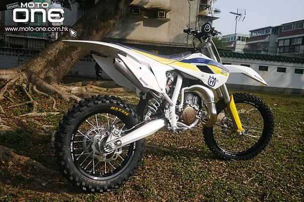 2015_HUSQVARNA_TC85