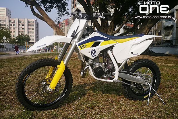 2015_HUSQVARNA_TC85