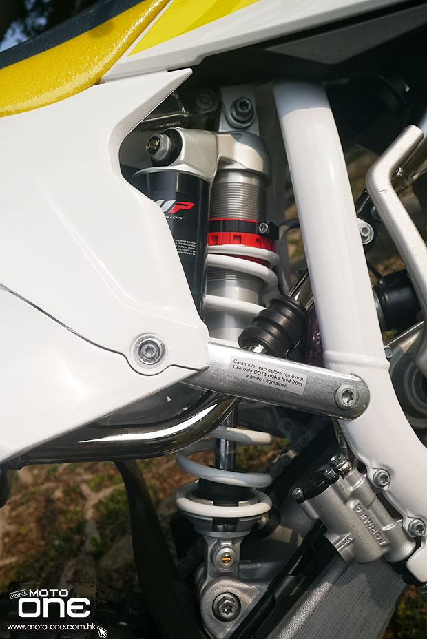 2015_HUSQVARNA_TC85