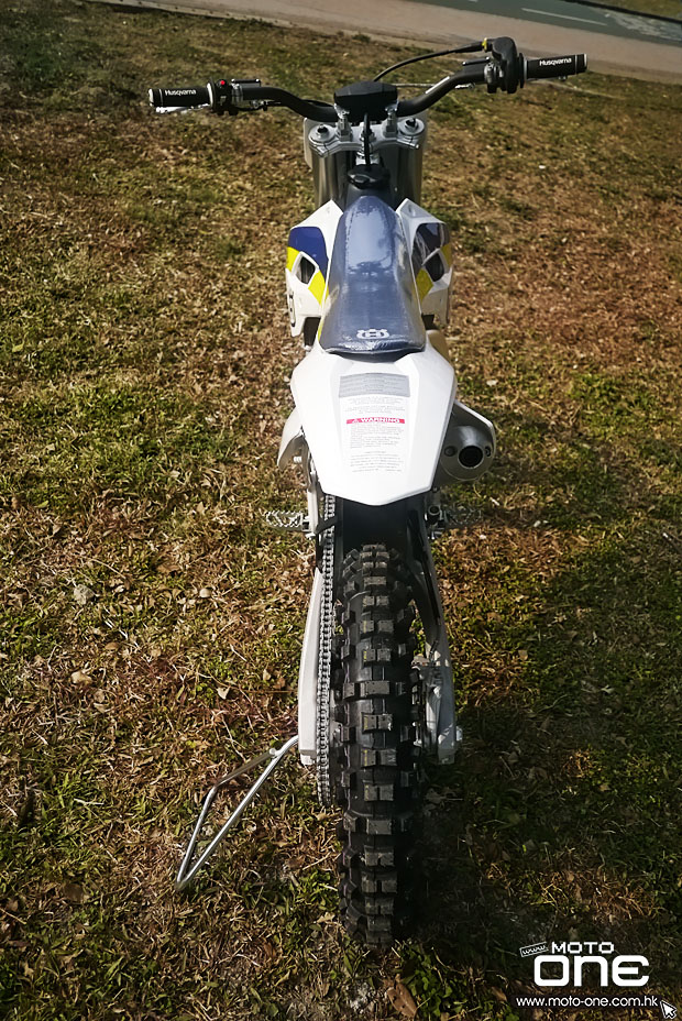 2015_HUSQVARNA_TC85