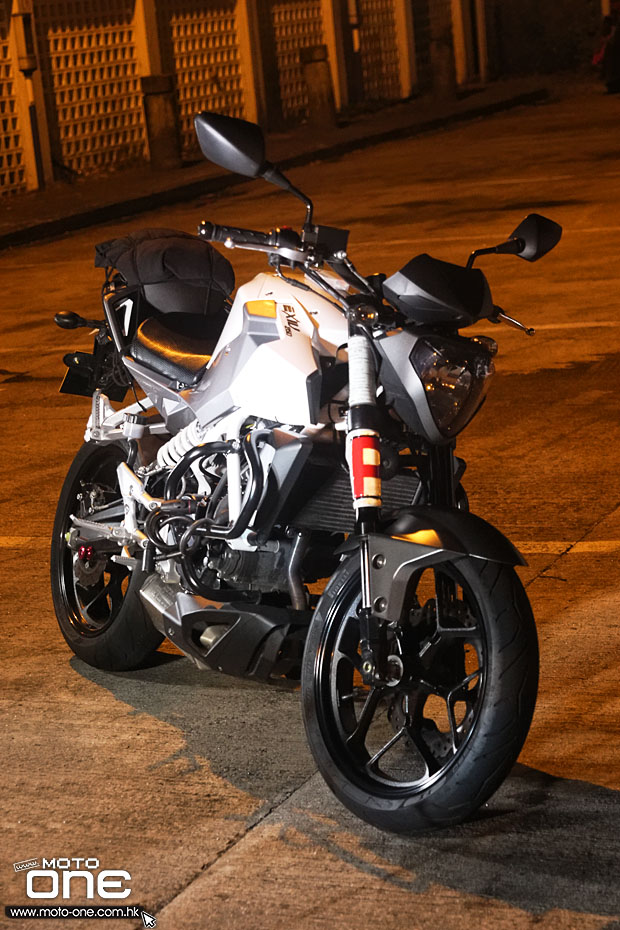 2015 hyosung gd250r gd250n night riding