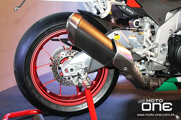 2015 APRILIA RSV4 RF & TUONO Factory launching party