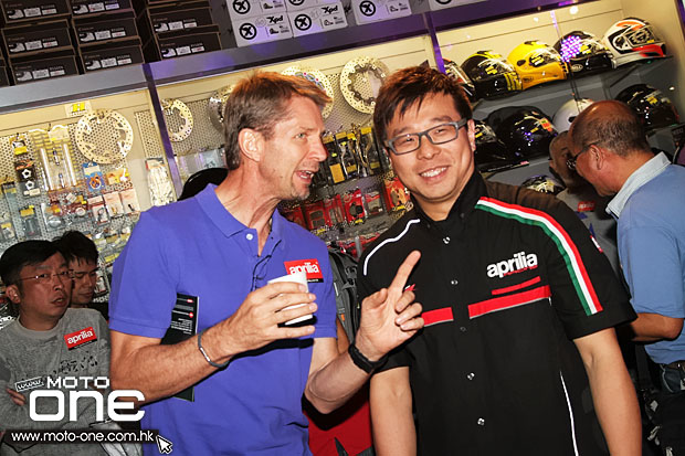 2015 APRILIA RSV4 RF & TUONO Factory launching party
