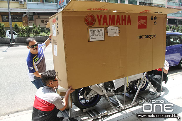 2015 yamaha yzf-r1m test