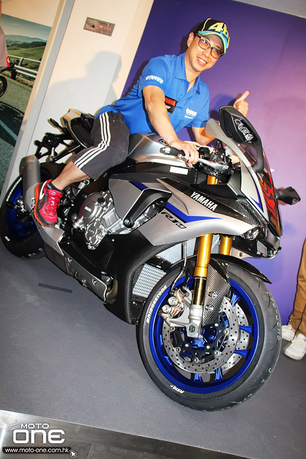 2015 yamaha yzf r1m r1 LAUNCH