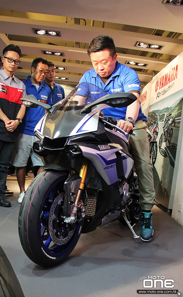 2015 yamaha yzf r1m r1 LAUNCH