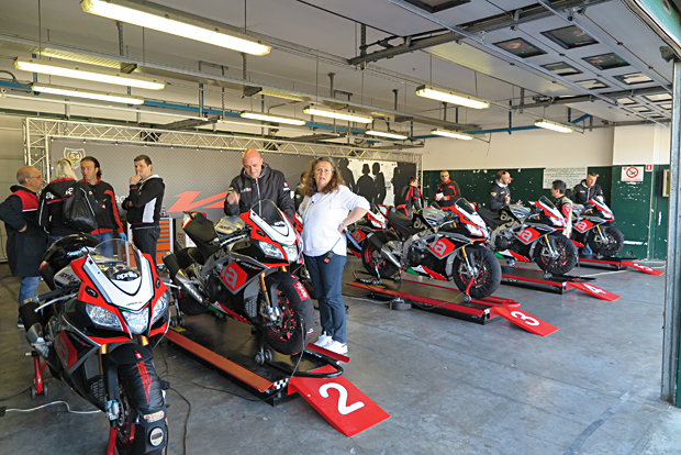 2015 APRILIA RSV4 RF TUONO 1100 V4 Days