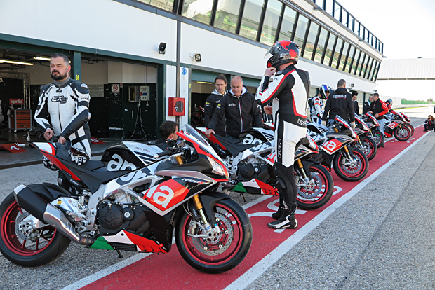 2015 APRILIA RSV4 RF TUONO 1100 V4 Days