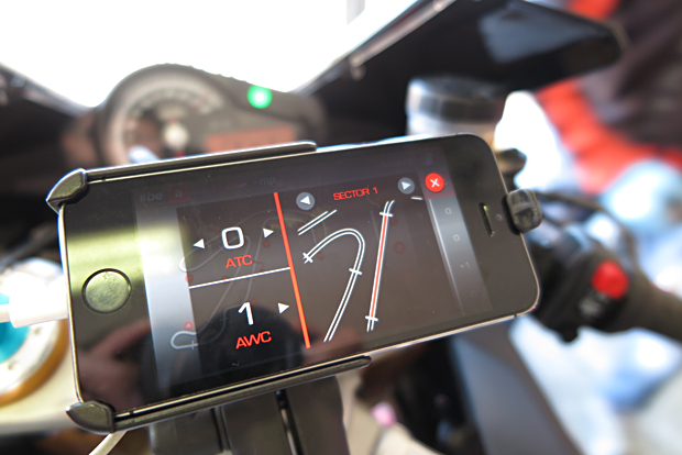 2015 APRILIA RSV4 RF TUONO 1100 V4 Days