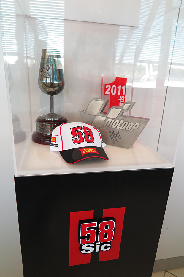 2015 APRILIA RSV4 RF TUONO 1100 V4 Days