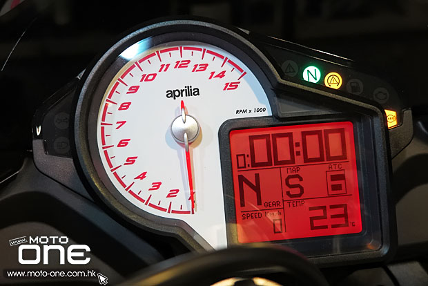 2015 APRILIA TUONO V4 1100 RR